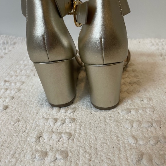 THE LIMITED Women’s size 6 1/2 wedge shoe - Picture 5 of 11